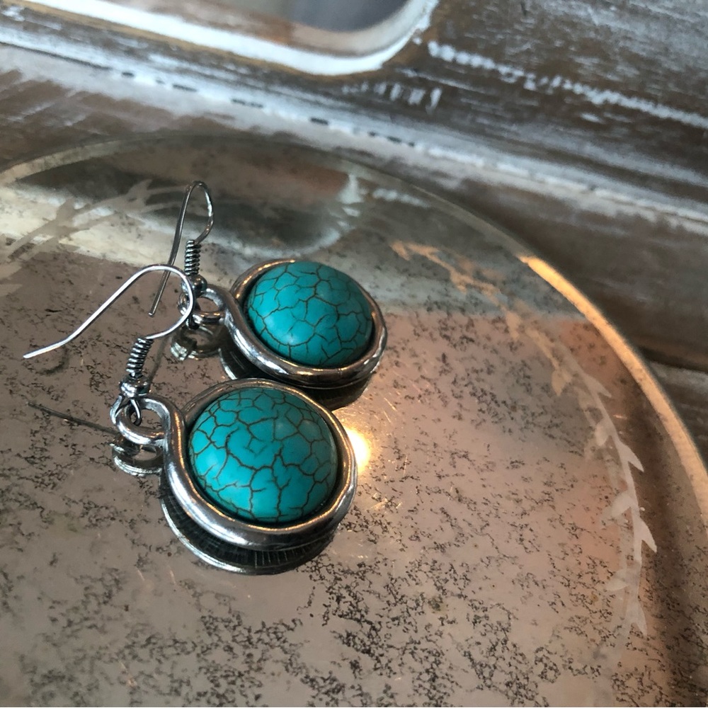 Turquoise drop earring